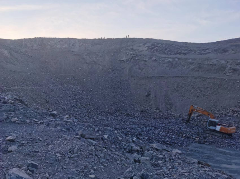 赤峰乾元矿业有限责任公司年开采6万立方米建筑用石料项目安全设施验收评价报告