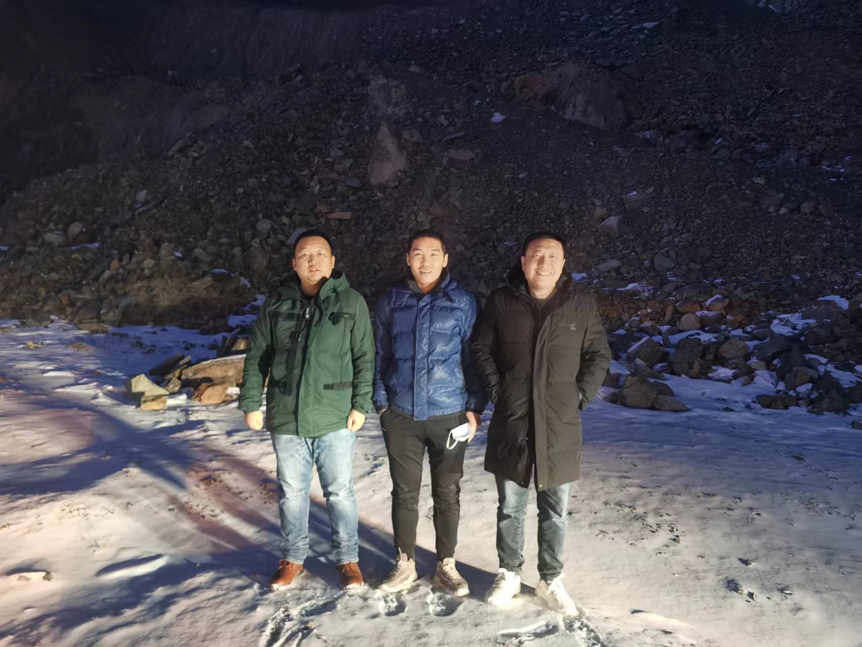克什克腾旗华隆商贸有限责任公司.jpg